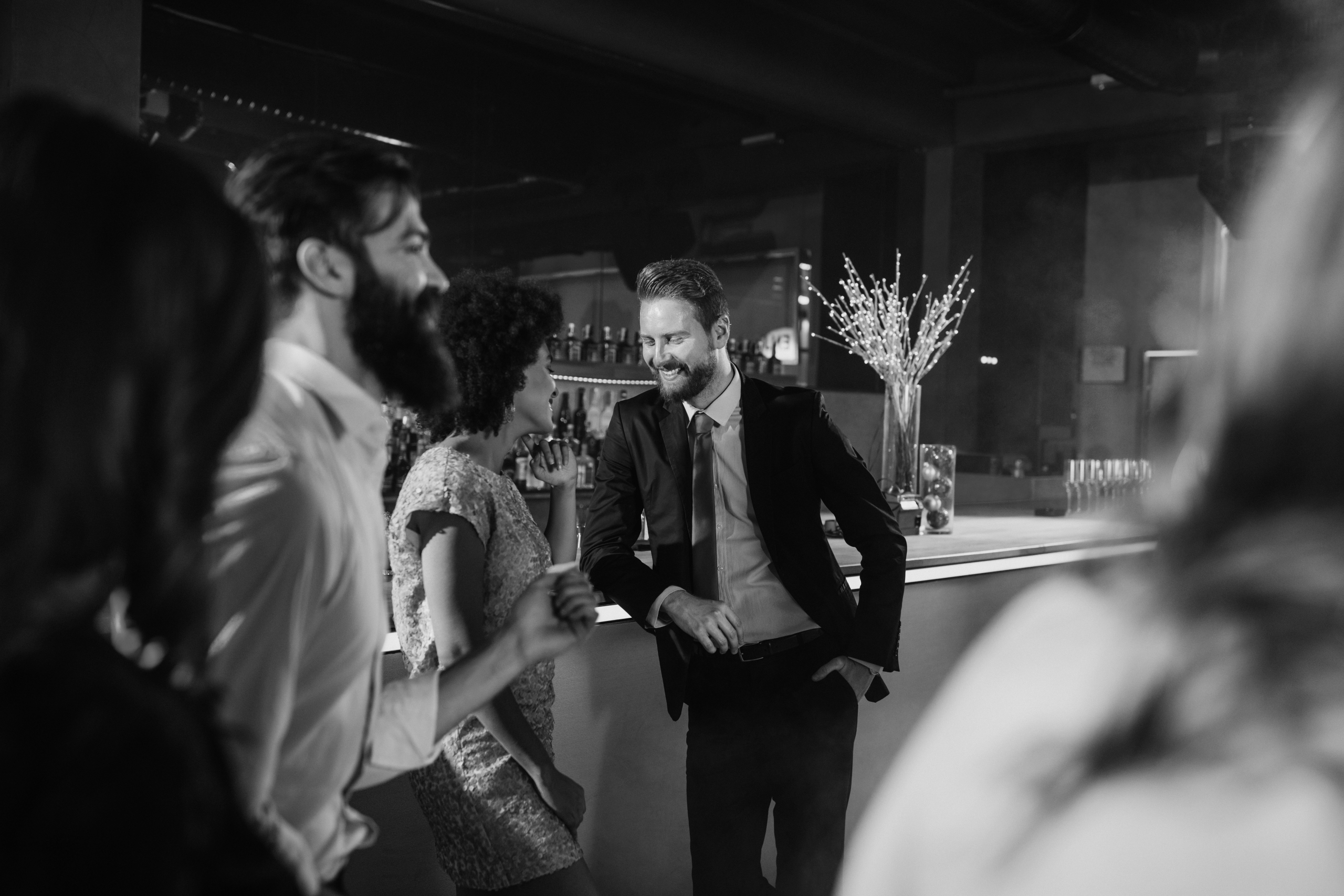 תמונה-שחור-ולבןfirst-date-of-many-2024-10-16-21-35-59-utc